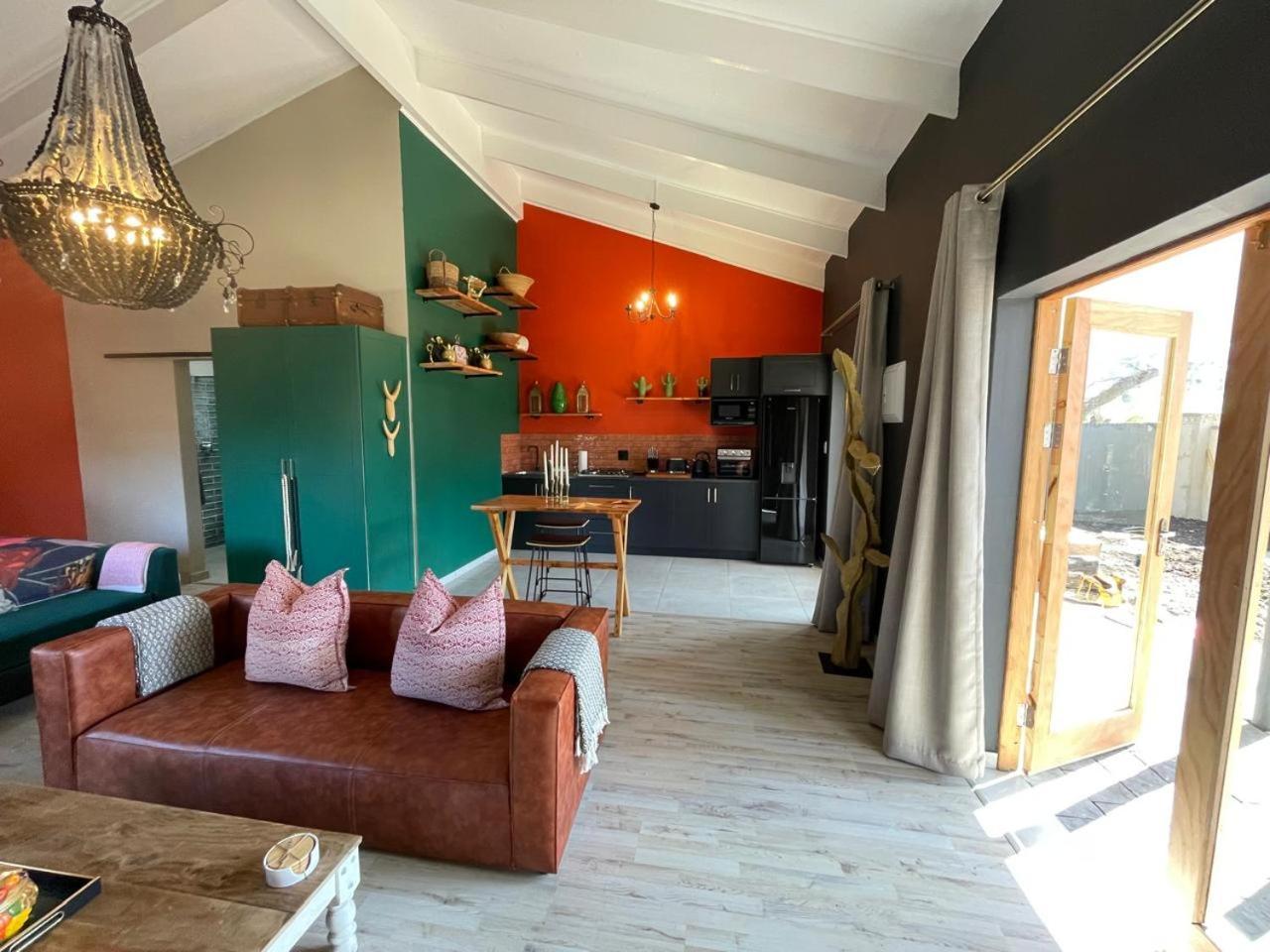 Periwinkle, Grove ,Acorn & Sage Cottages Clarens Phòng bức ảnh